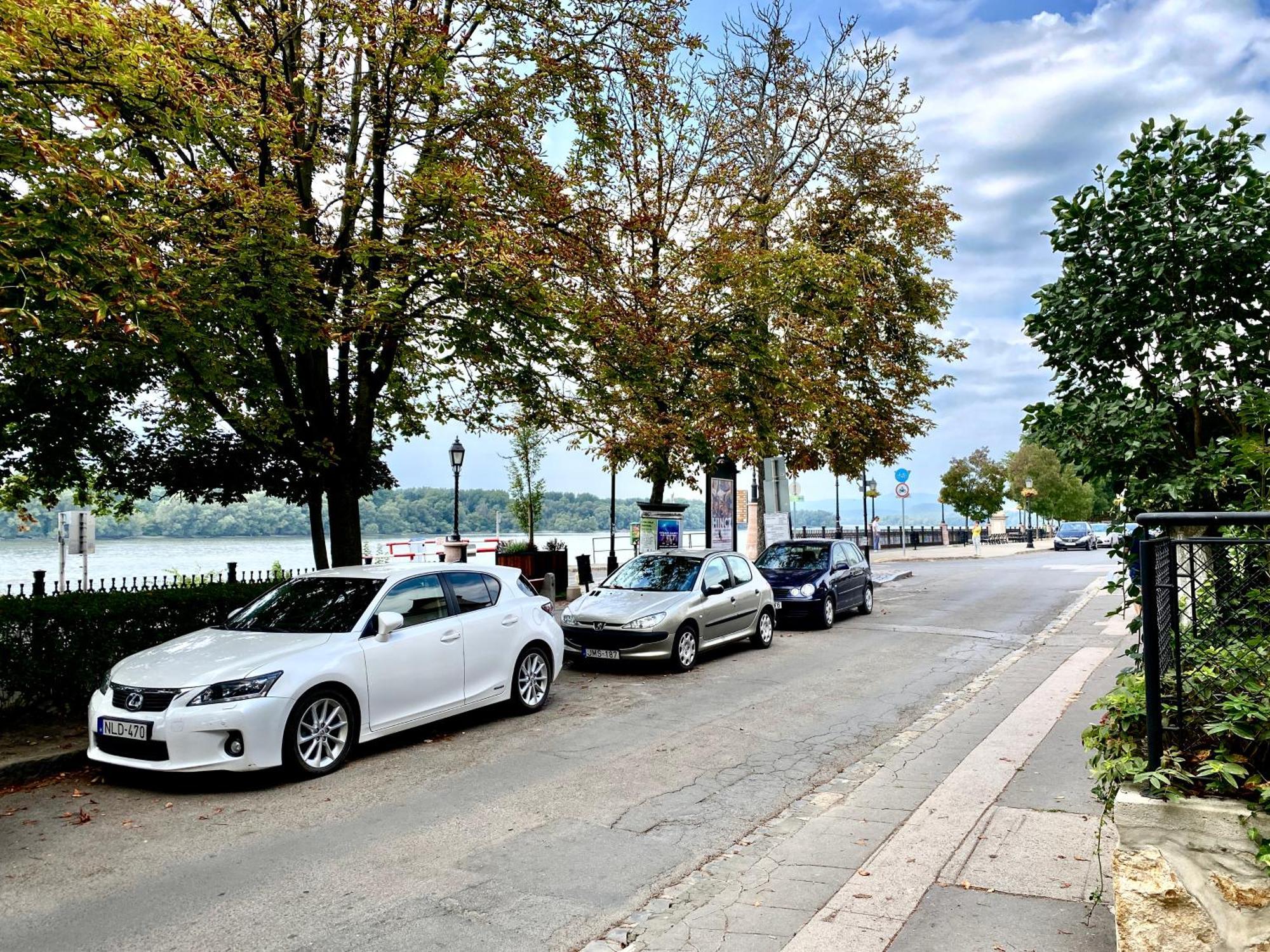 Bellevue Vendégházak Vác Esterno foto