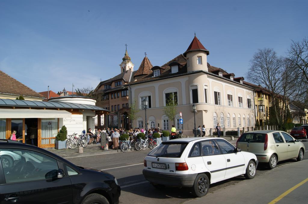 Bellevue Vendégházak Vác Esterno foto